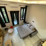 Appartement Pasteur, Centre, Calme Et Renove Antibes
