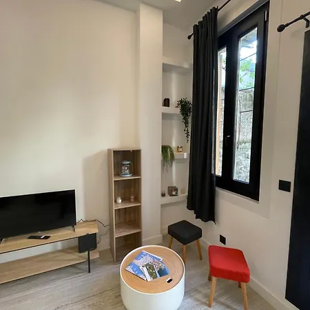 Pasteur, Vieil Antibes, Proche Port * Antibes