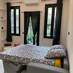 Pasteur, Antibes Centre, Calme Et Renove 아파트