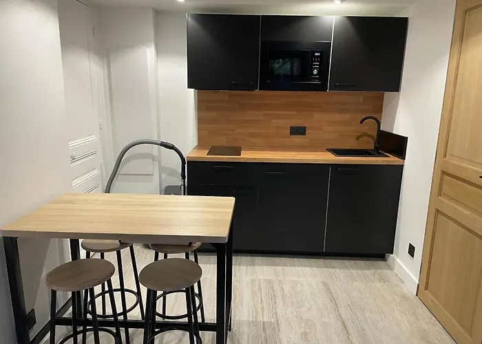 Pasteur, Antibes Centre, Calme Et Renove Apartment *