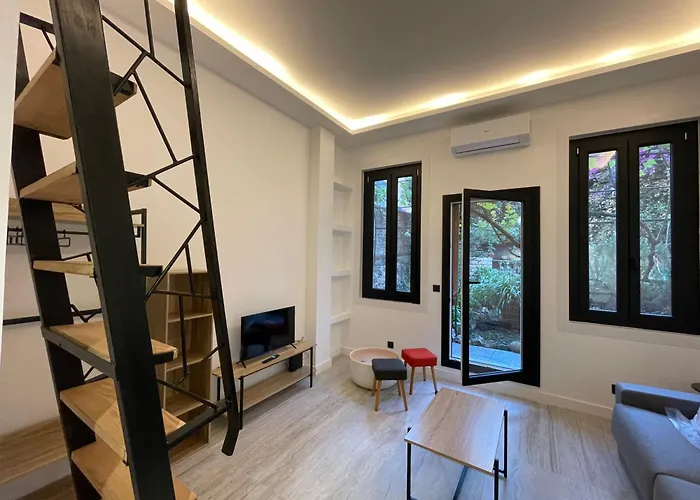 Pasteur, Antibes Centre, Calme Et Renove Apartment *
